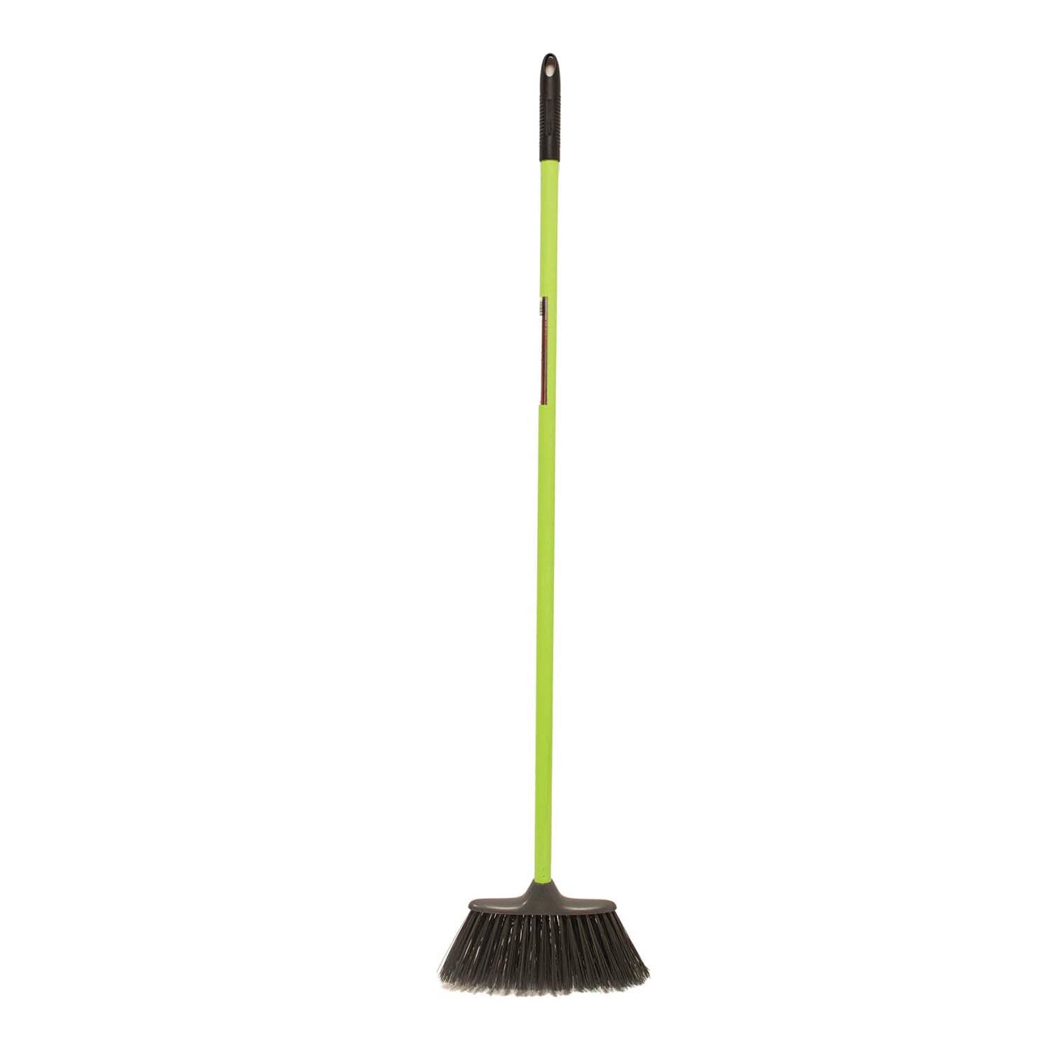 red-gorilla-poly-yard-broom-with-handle