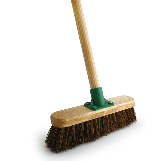 Bentley Brushes Broom Varnished Bassine With Fitted Handle